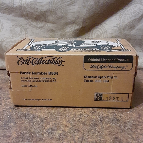 Ford Motor Company Officially Licensed Champion Sp - Picture 4 of 12